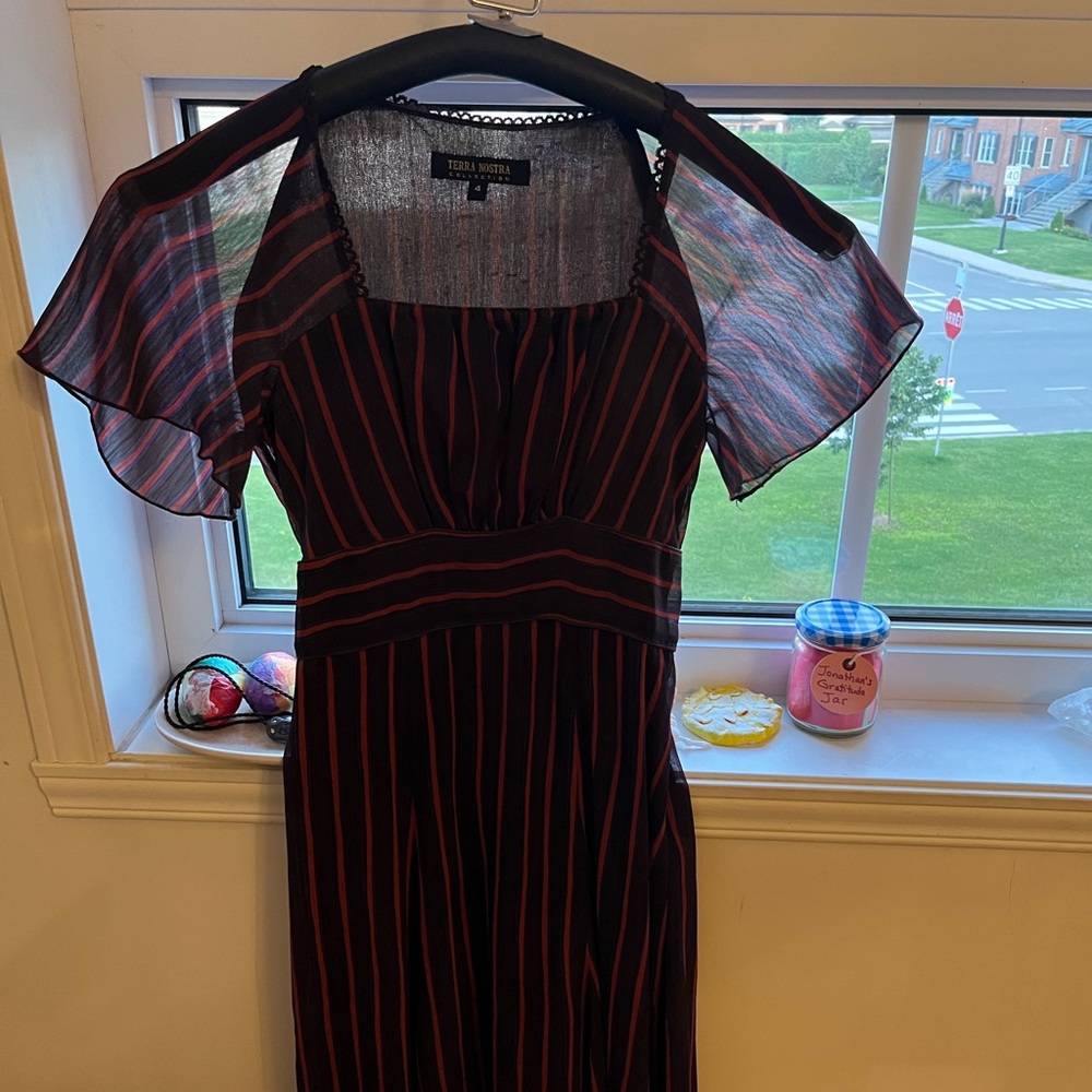 4 dresses lot!  Good condition